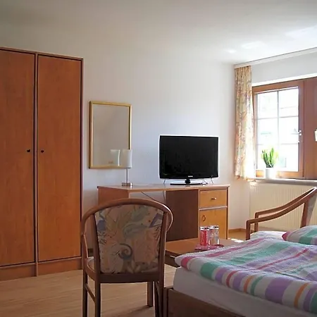 An Der Linde Locanda
